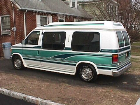 1992 Ford E150 photo