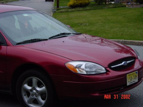 2000 Ford Taurus photo