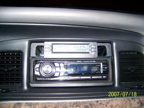 1999 Ford Crown Victoria photo
