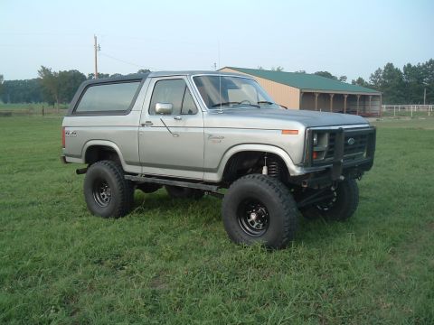1986 Ford Bronco photo