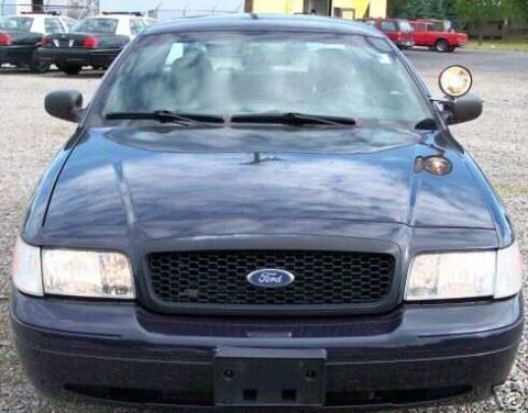 2003 Ford Crown Victoria photo