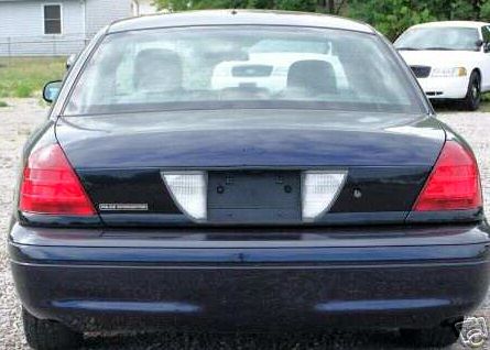 2003 Ford Crown Victoria photo