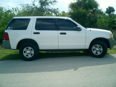 2002 Ford Explorer photo