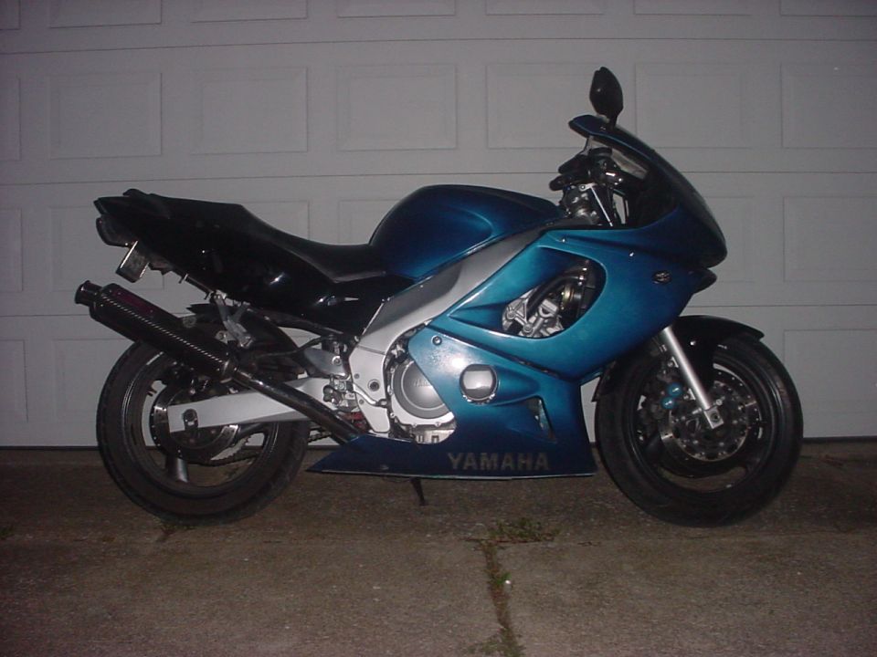 2004 Yamaha FZR600 “whore money”