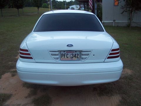 2003 Ford Crown Victoria photo