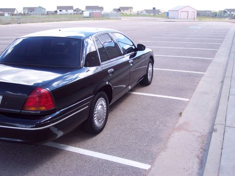 1998 Ford Crown Victoria photo