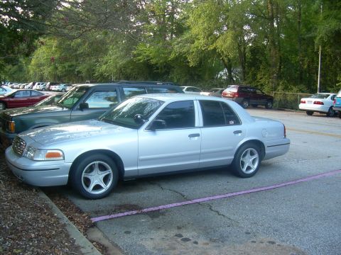 1999 Ford Crown Victoria photo