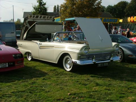 1988 Ford Sport photo