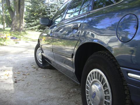 1996 Ford Crown Victoria photo