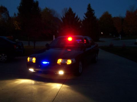 2003 Ford Crown Victoria photo