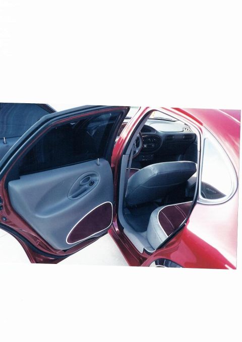 1998 Ford Taurus photo