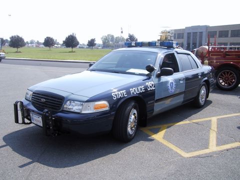 2000 Ford Crown Victoria photo