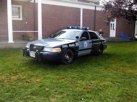 2000 Ford Crown Victoria photo