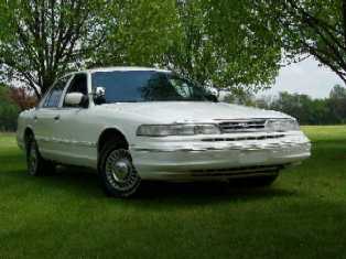 1996 Ford Crown Victoria photo