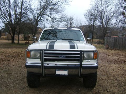 1991 Ford Bronco photo