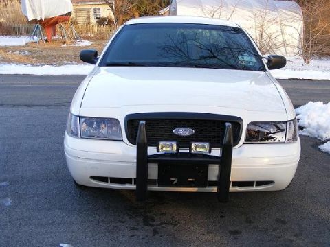 2002 Ford Crown Victoria photo