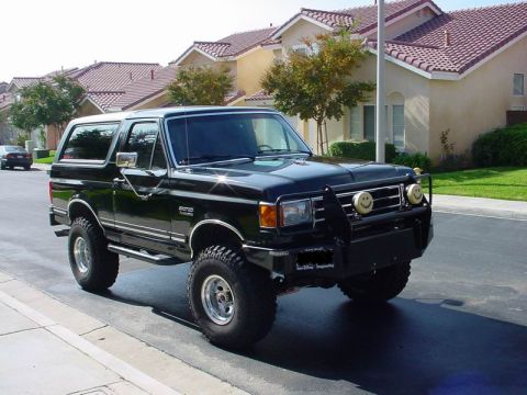 1991 Ford Bronco photo