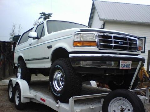 1995 Ford Bronco photo