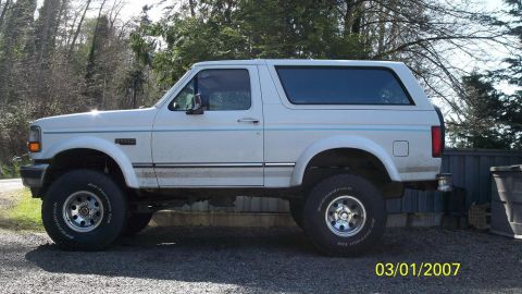 1995 Ford Bronco photo