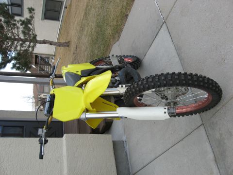 2001 Suzuki RM250 photo