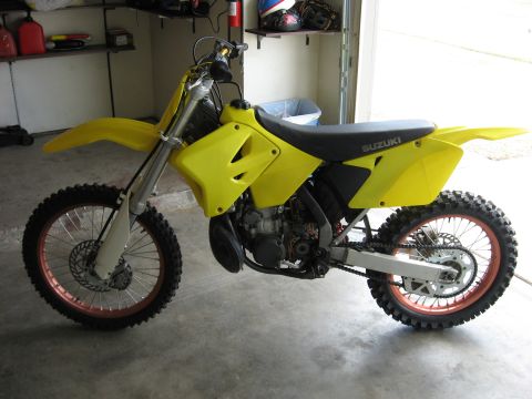2001 Suzuki RM250 photo