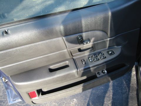 2003 Ford Crown Victoria photo