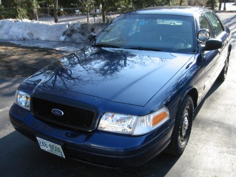 2003 Ford Crown Victoria photo