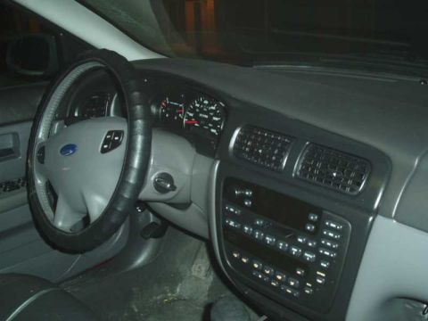 2000 Ford Taurus photo