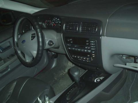 2000 Ford Taurus photo