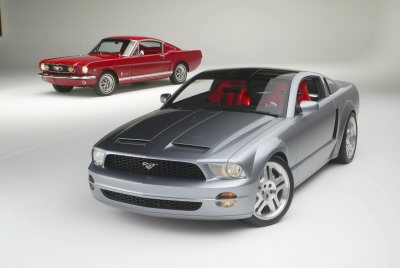 2005 Ford Mustang photo