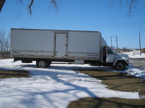 1999 Ford F-800 photo