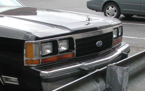 1988 Ford LTD Crown Victoria photo