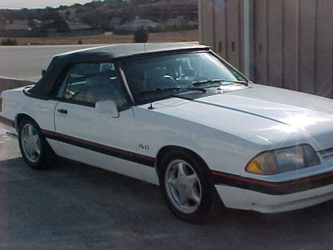 1989 Ford Mustang photo