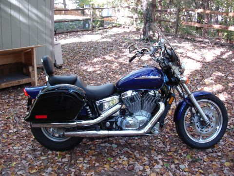 2004 Honda Shadow Sabre VT 1100 photo