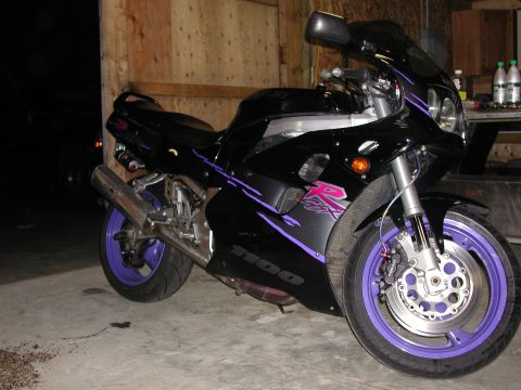 1994 Suzuki GSX-R 1000 “gsxr 1100”