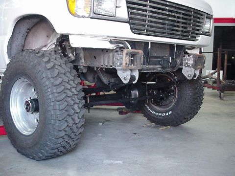 2001 Ford E150 photo