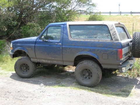 1996 Ford Bronco photo