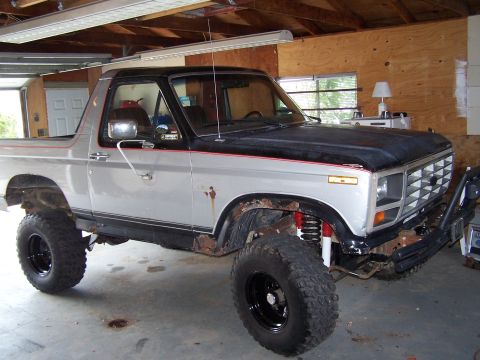 1985 Ford Bronco photo