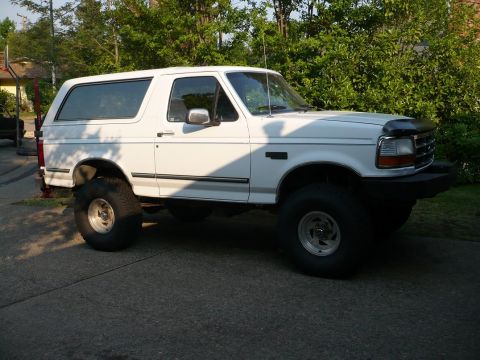 1992 Ford Bronco photo