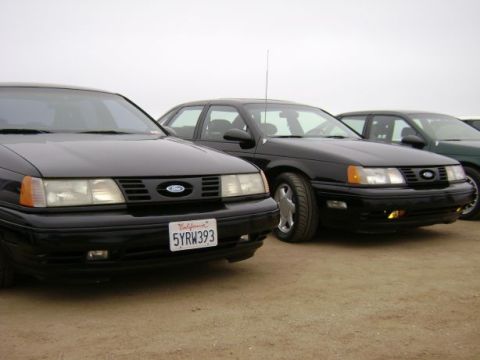 1991 Ford Taurus photo