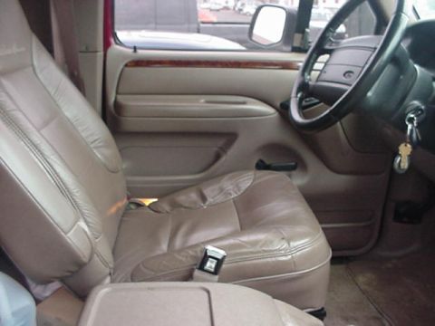 1996 Ford Bronco photo