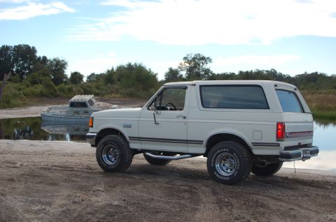 1988 Ford Bronco photo