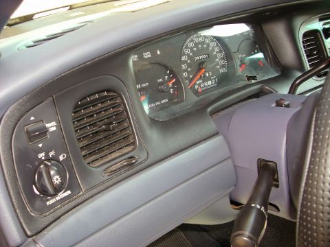 2001 Ford Crown Victoria photo