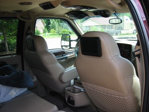 2000 Ford Excursion photo