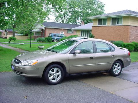 2003 Ford Taurus photo
