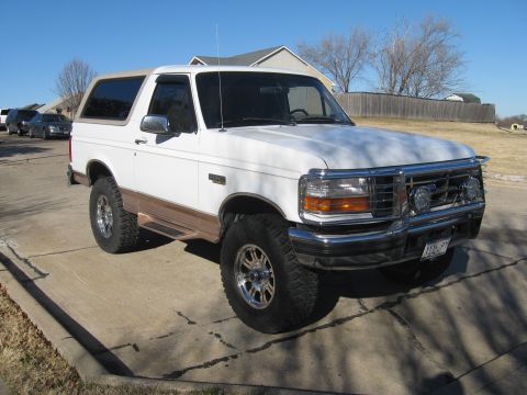 1996 Ford Bronco photo