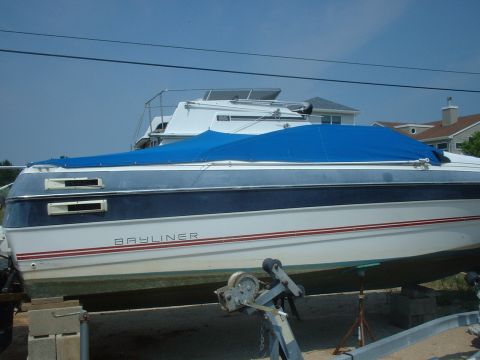 1985 Bayliner 2250 Cobra photo