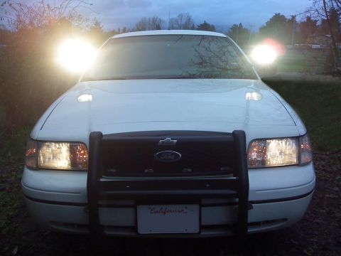2000 Ford Crown Victoria photo