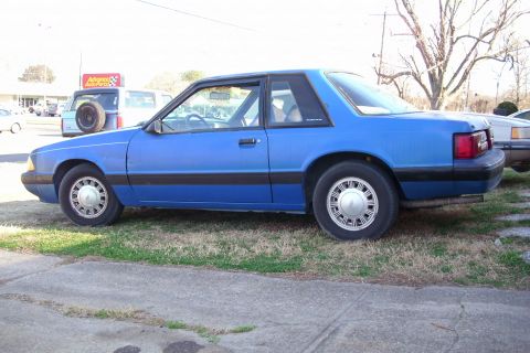 1989 Ford Mustang photo