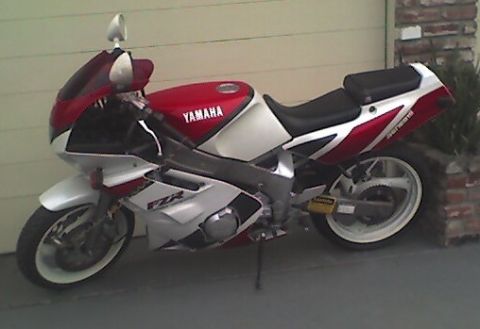 1992 Yamaha FZR600 “92 Fizzer”